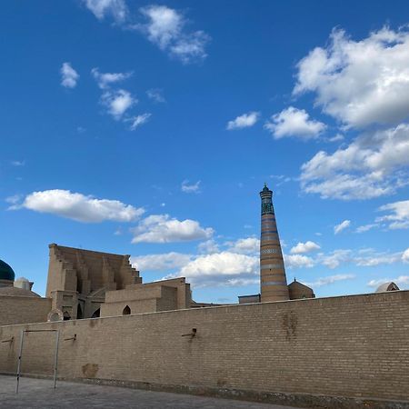 Polvon Ota Hotel Khiva Bagian luar foto