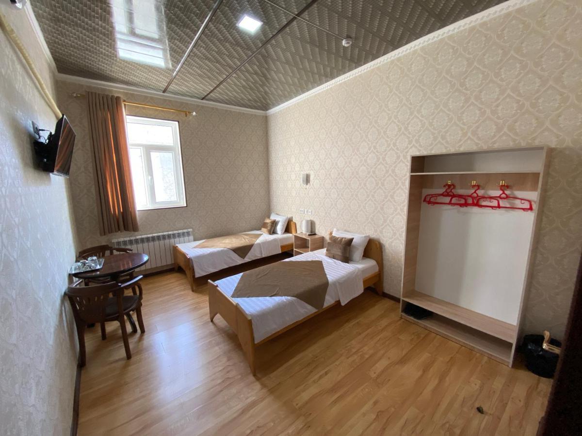 Polvon Ota Hotel Khiva Bagian luar foto