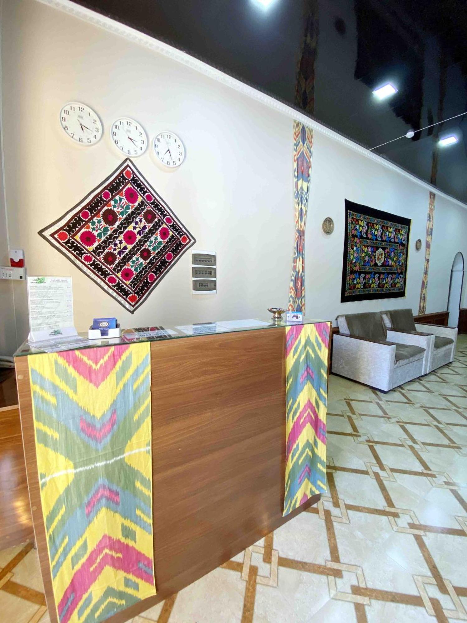 Polvon Ota Hotel Khiva Bagian luar foto