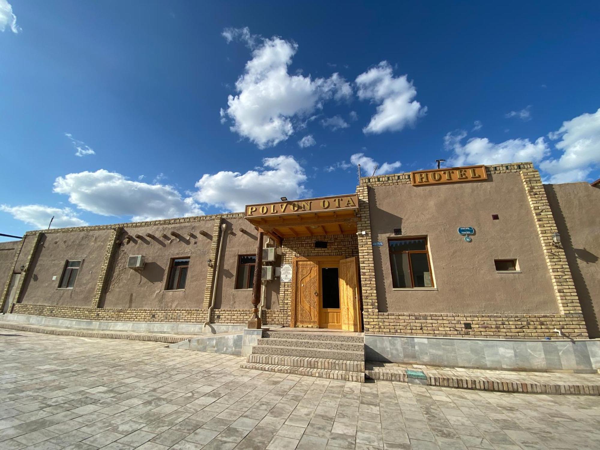 Polvon Ota Hotel Khiva Bagian luar foto
