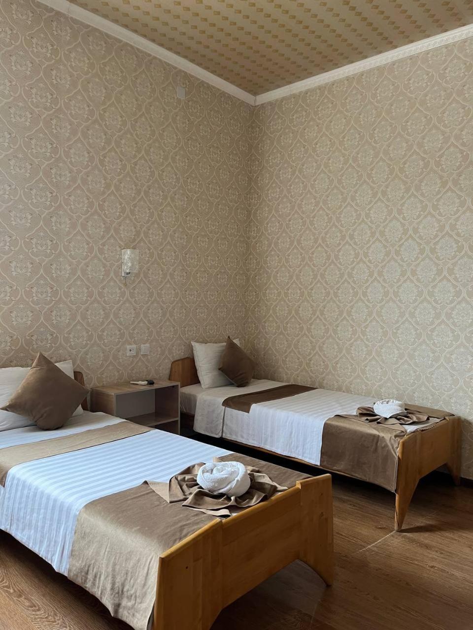 Polvon Ota Hotel Khiva Bagian luar foto
