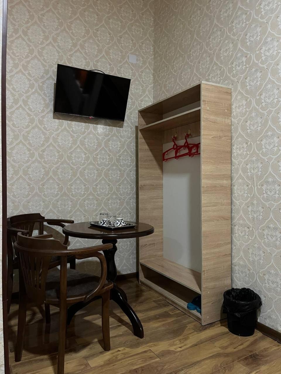 Polvon Ota Hotel Khiva Bagian luar foto